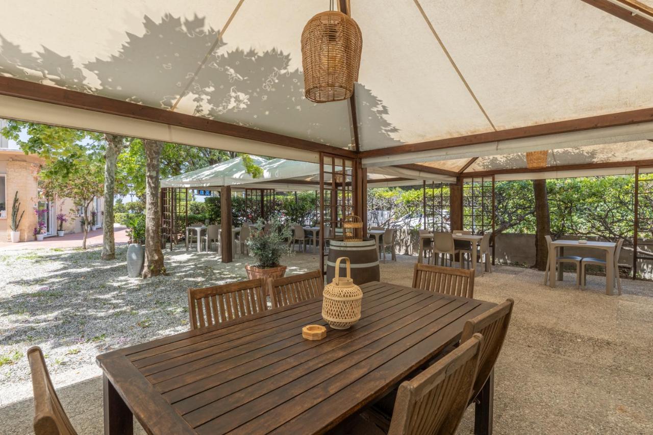 Hotel Quisisana Vada Ngoại thất bức ảnh